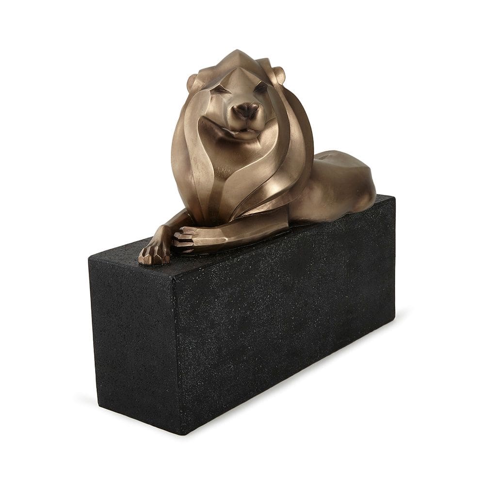 Escultura Leao Sobre Base Em Polirresina 