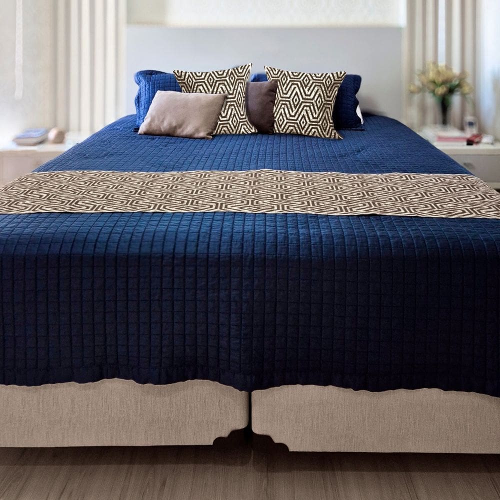 Peseira Queen Luxo p/ Cama Sofá + 4 Capa de Almofada Marrom