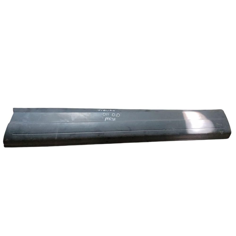 Friso Porta Dianteira Direita Tiguan 2011 A 2014 C Detalhe