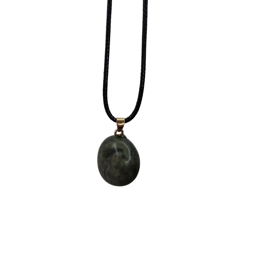 Colar Cordão com Pingente de Pedra Jade Verde Natural