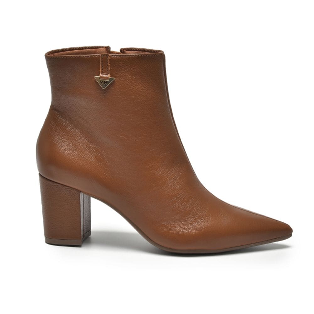 Bota Feminina Em Couro Com Salto Bloco Via Marte 236-003-01