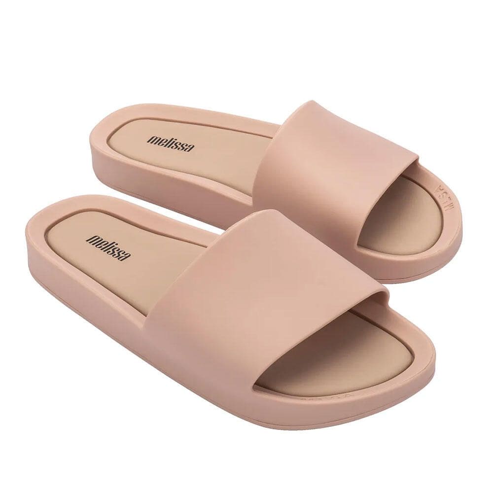 Melissa Beach Slide 31754