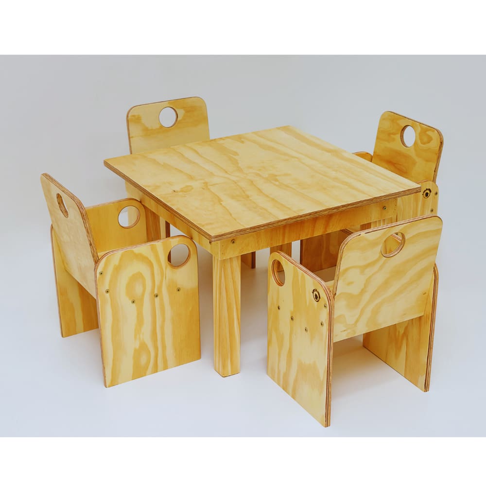 Conjunto de  Mesa Infantil (40 cm de altura) e 4 Cadeiras Baby