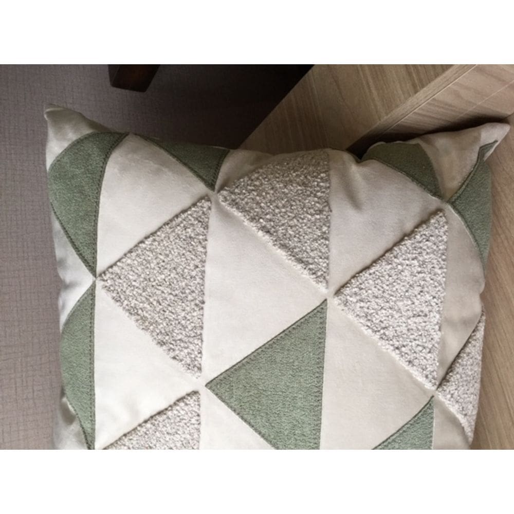 Almofada veludo bordado cordão mescla Verde e Bege 52 x 52 cm