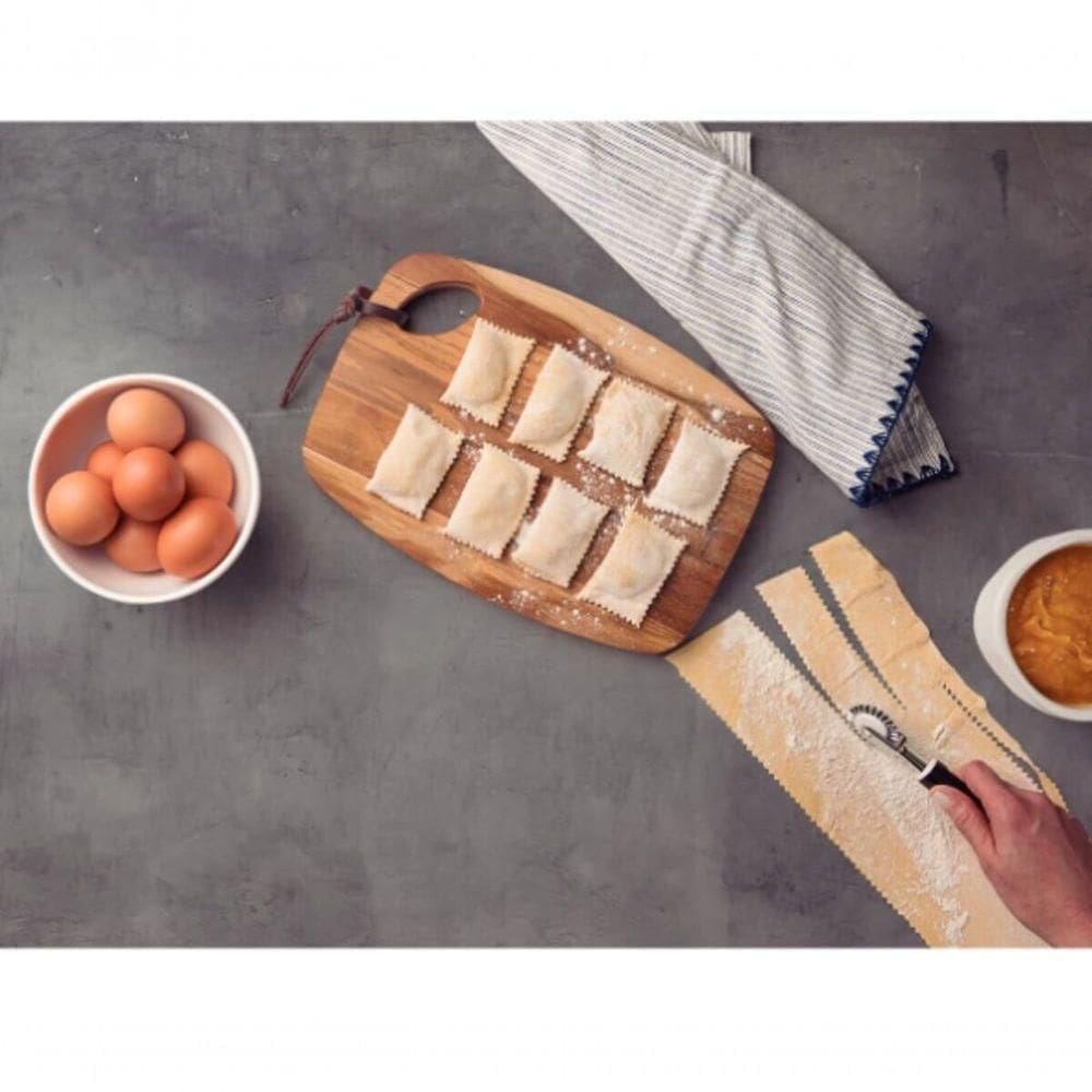 Carretilha De Corte Tramontina Utilità Zamak Cromado Preta