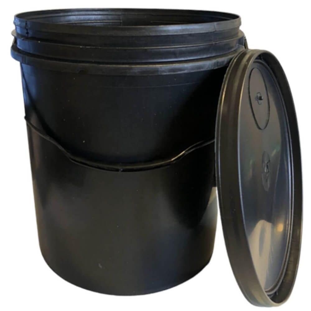 Balde com Tampa Preto Reciclado 16 Litros - 57 - RS PLAST