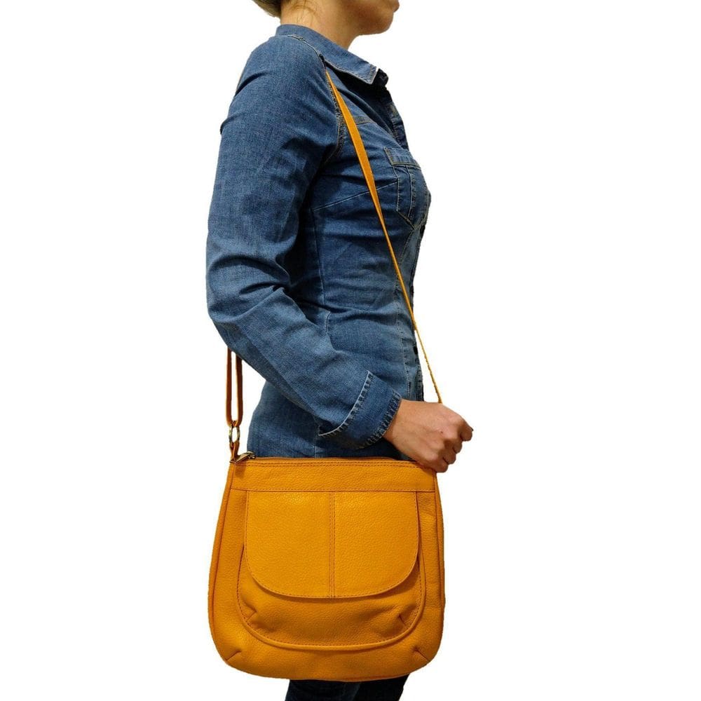 Bolsa Feminina Transversal Topgrife Couro Amarelo