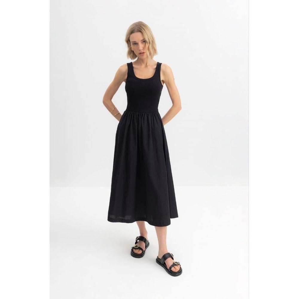 Vestido feminino midi em ribana Essendi - G