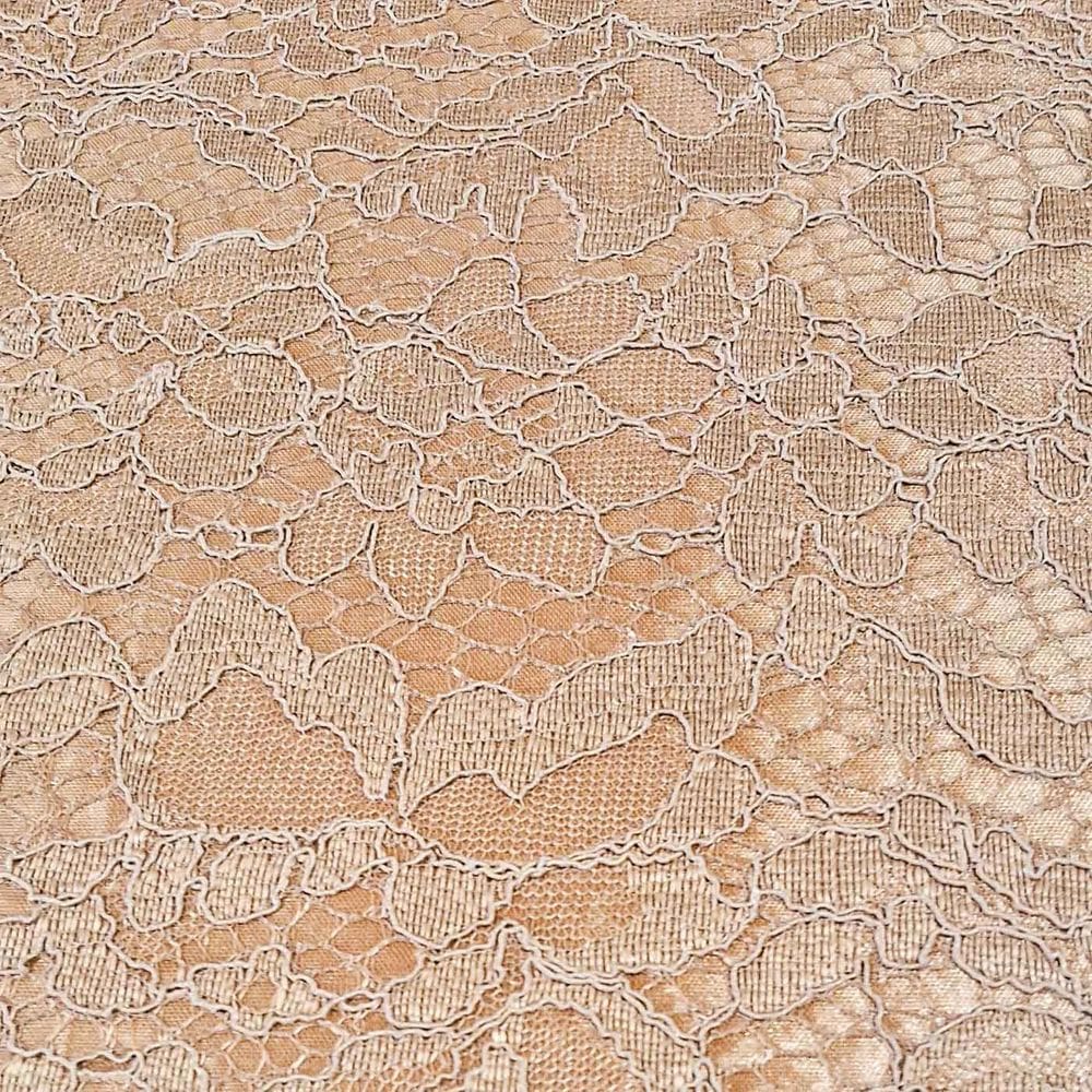 Rolo 3 Metros Renda Suiça Forrada 95% Poliéster 5% Poliamida