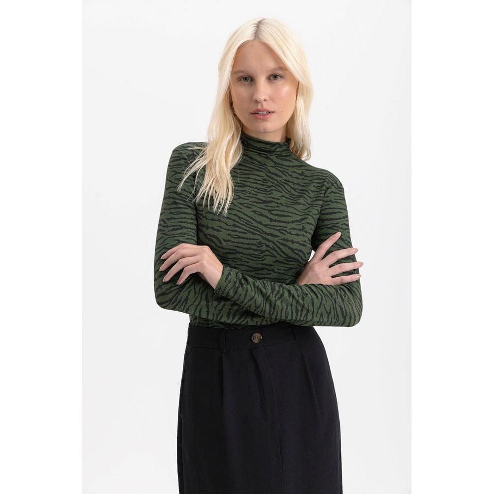 Blusa feminina estampada em viscose essendi