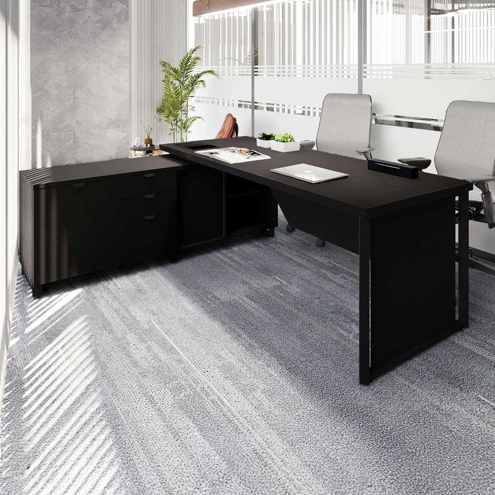 Mesa de Escritório Executiva 200cm com Armário Lateral e Caixa de Tomadas Corporate Preto