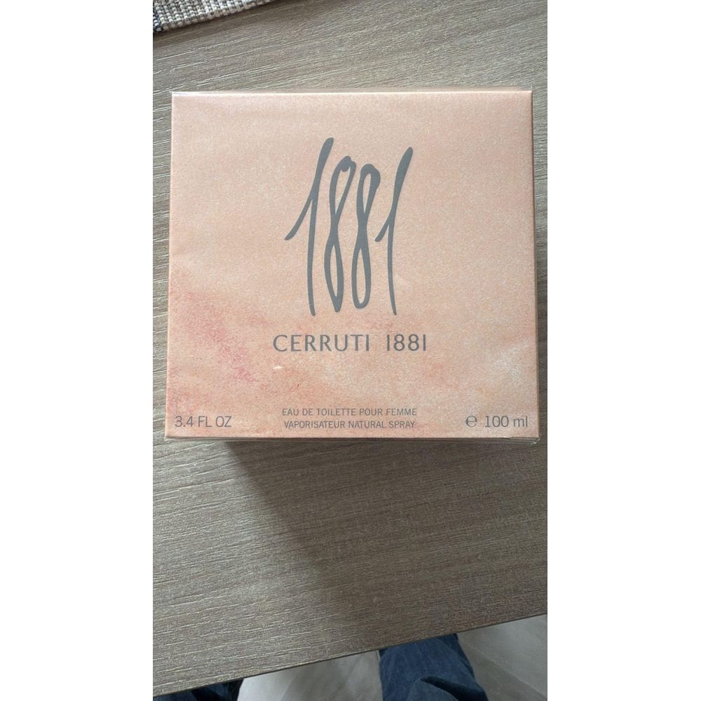 Perfume Cerruti 1881 Eau de Toilette 100ml para mulheres