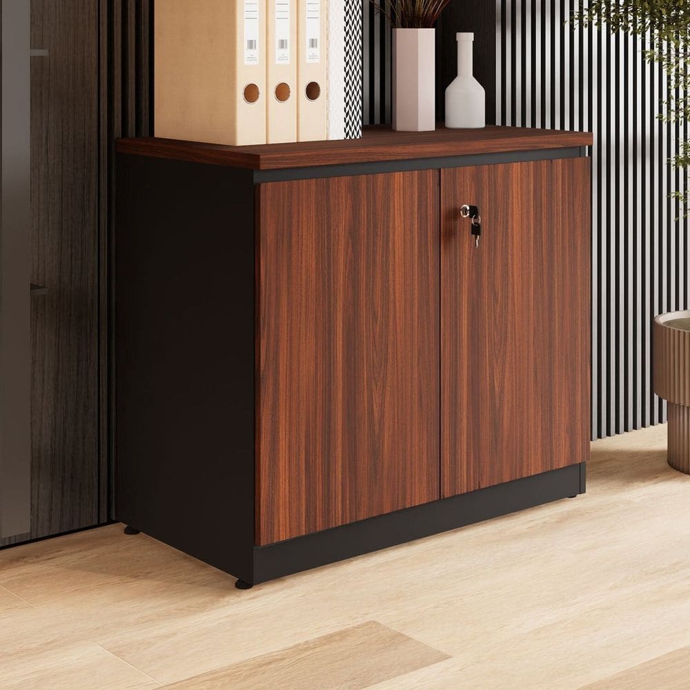 Armário Baixo 80cm para Escritório 2 Portas com Chave Puxadores Cava Corporate Louro Preto / Preto