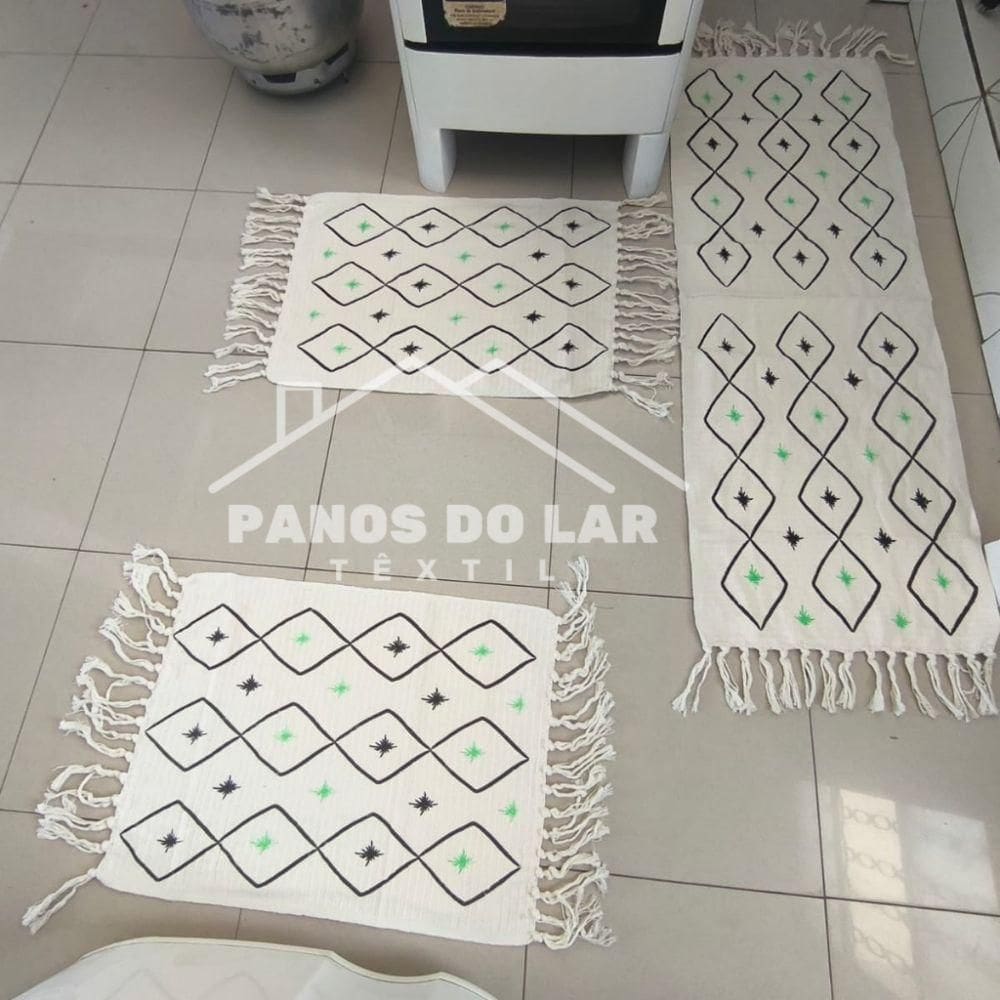 Kit Jogo De Passadeira Tapete De Cozinha Grande 3 Peças Estampado Com Nozinho Tecido Grosso Modelo Estrelinhas Coloridas