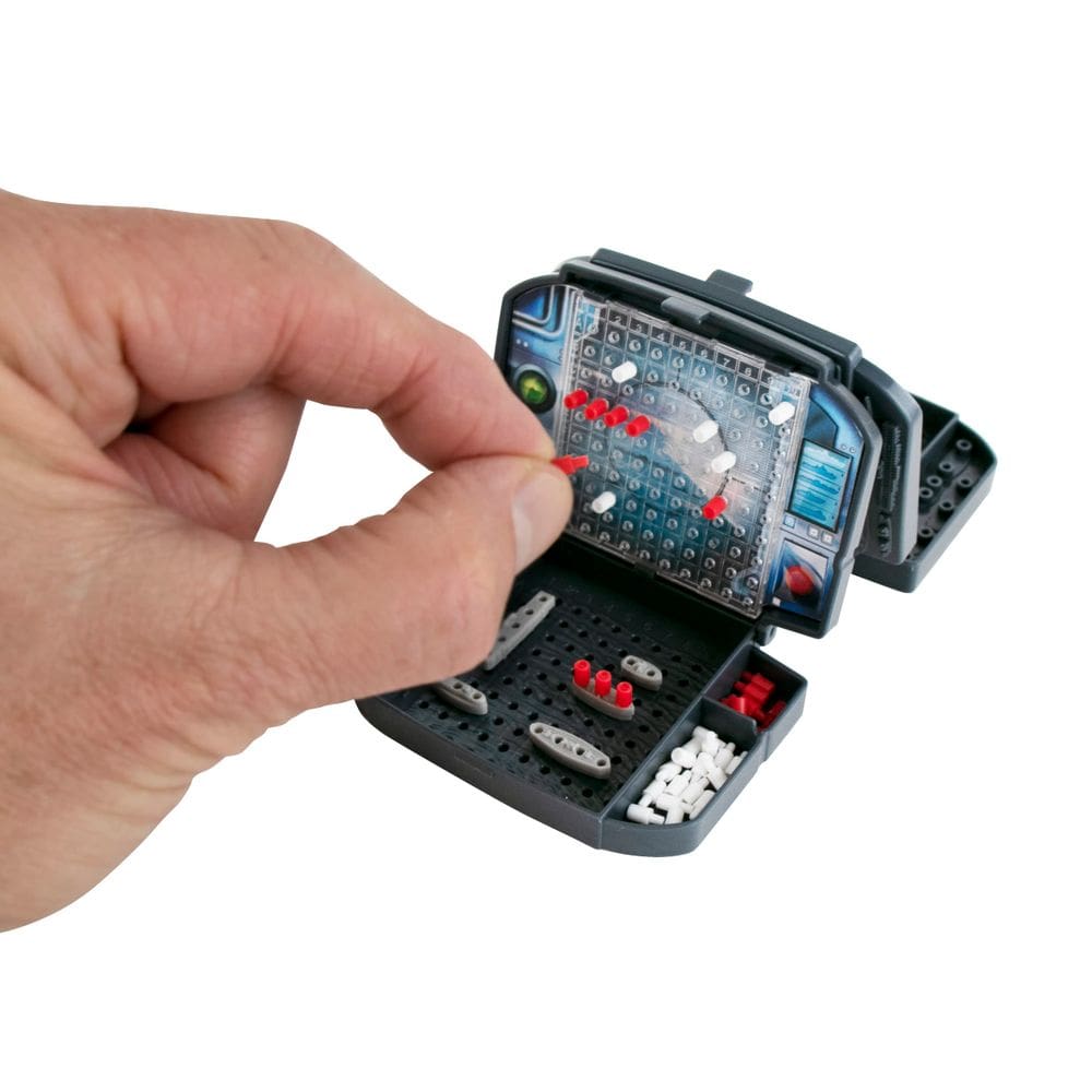 A menor miniatura do Battleship World com 10 navios +8 anos