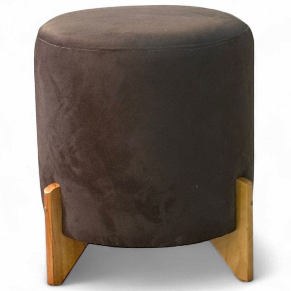 Puff banqueta Conflex Coral redondo em tecido veludo pés de madeira maciça Chocolate