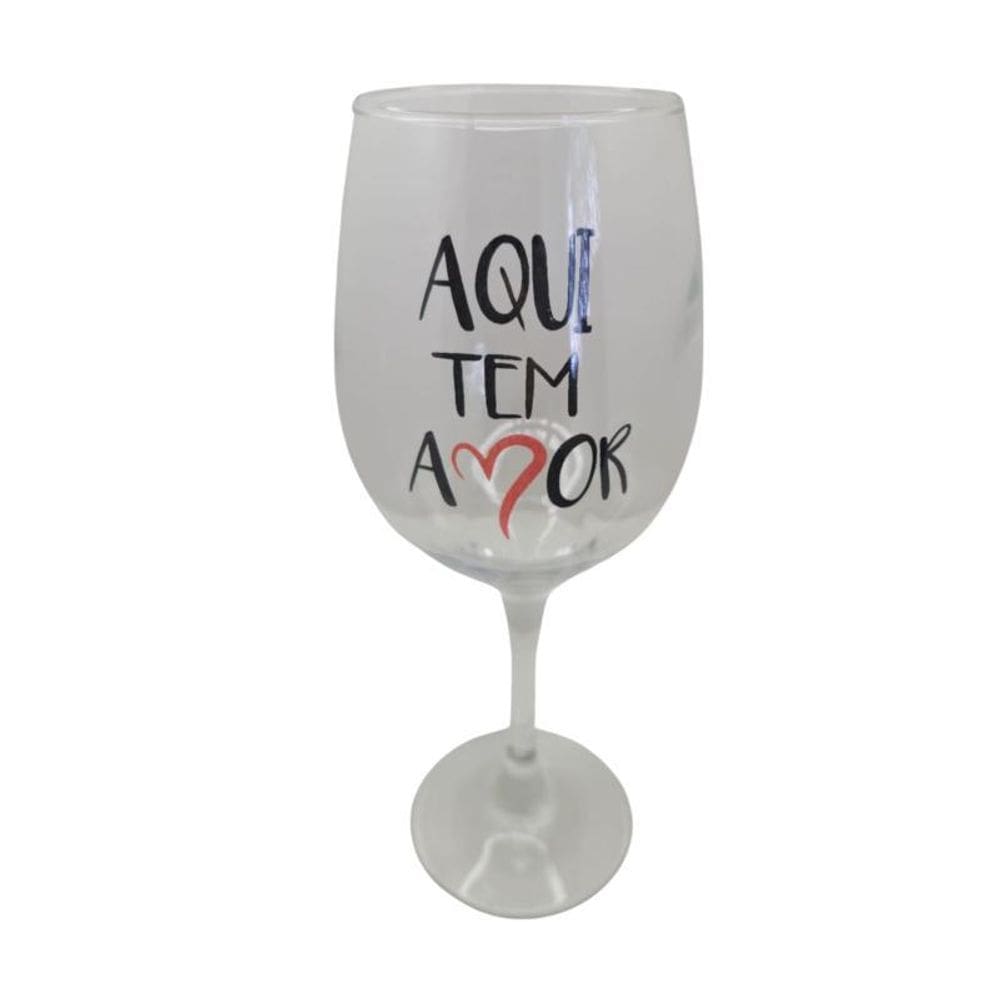 Taça Frase Tem Amor Namorados Personalizada Vinho 490Ml