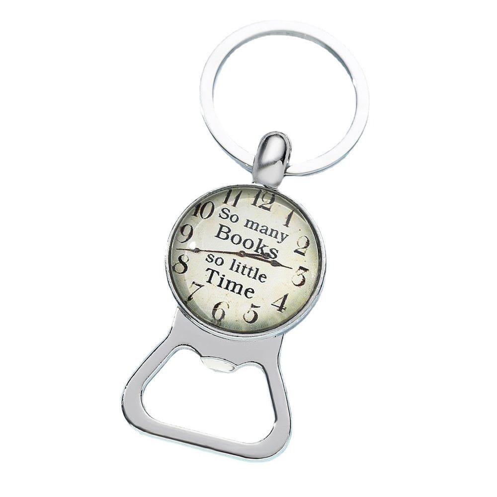 Chaveiro vintage com tantos livros, tão pouco relógio de metal