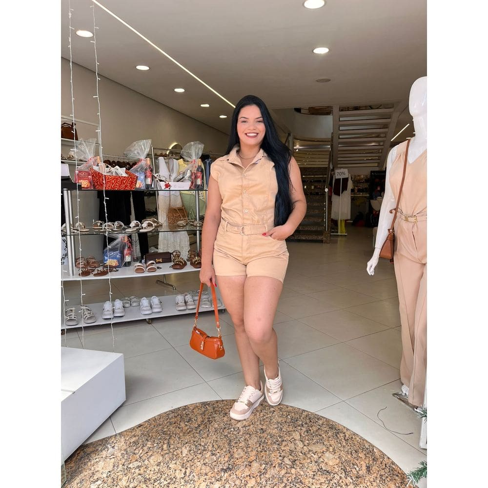 Macaquinho Regata De Short Acompanha Cinto Fecho Botões