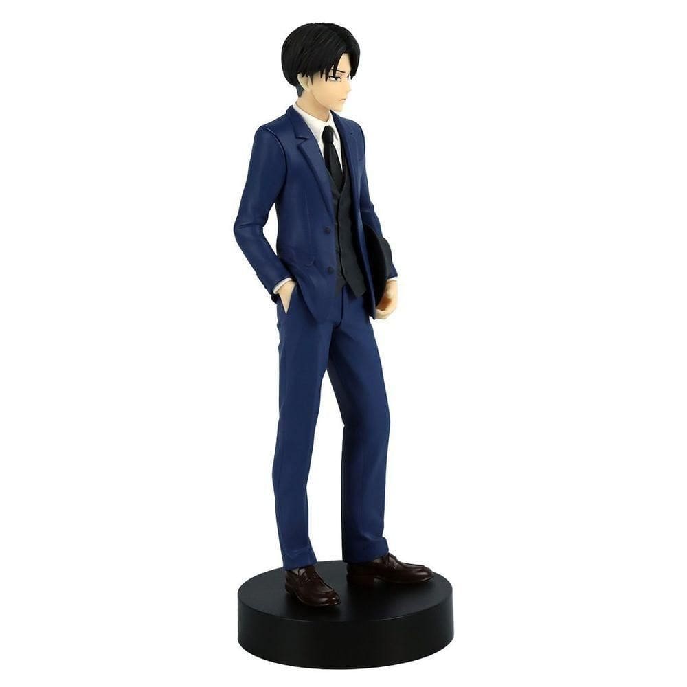 Figure Attack On Titan Levi Ackerman Pop Up Parade