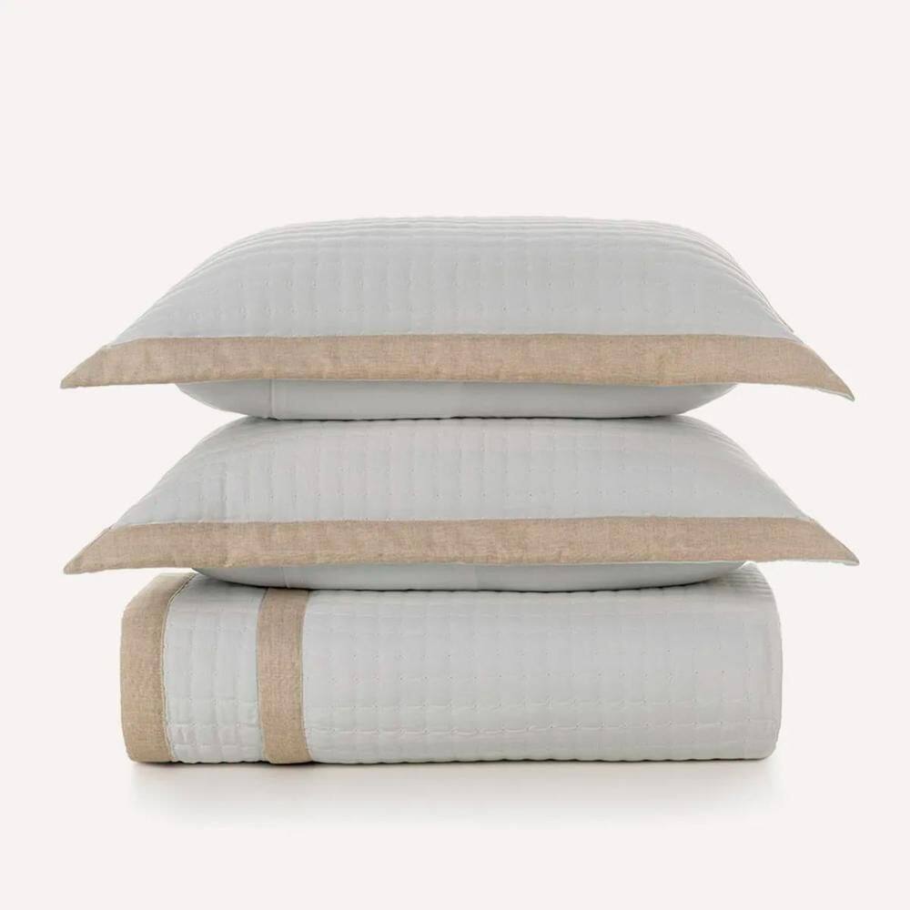 Colcha Queen de Microfibra com 2 Porta Travesseiros Karsten Amaro Linho