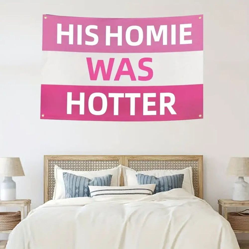 Tapeçaria de parede His Homle Was Hotter 150x90cm Microfabric