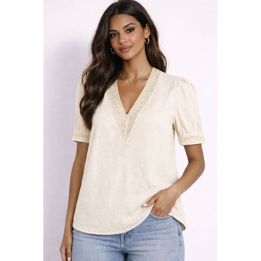Blusa Feminina Decote V com Renda Manga Curta