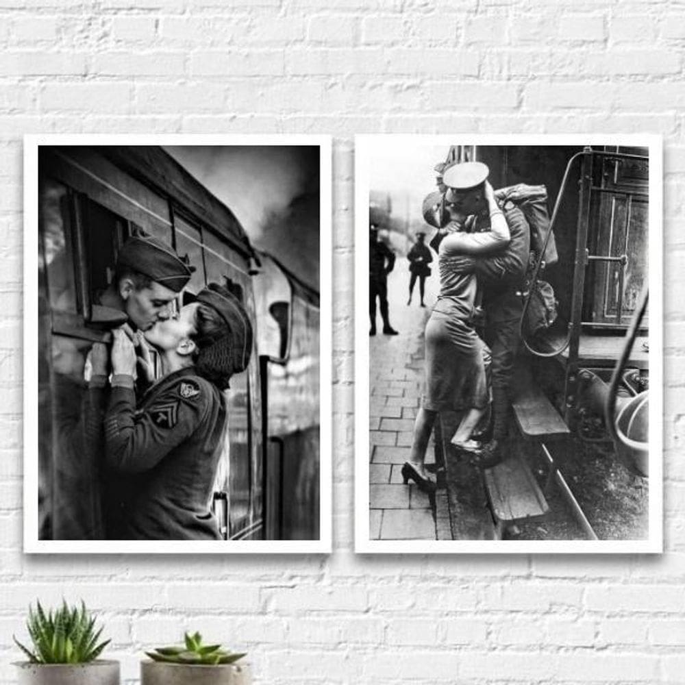 Kit 2 Quadros Amor Em Tempos De Guerra 24X18Cm