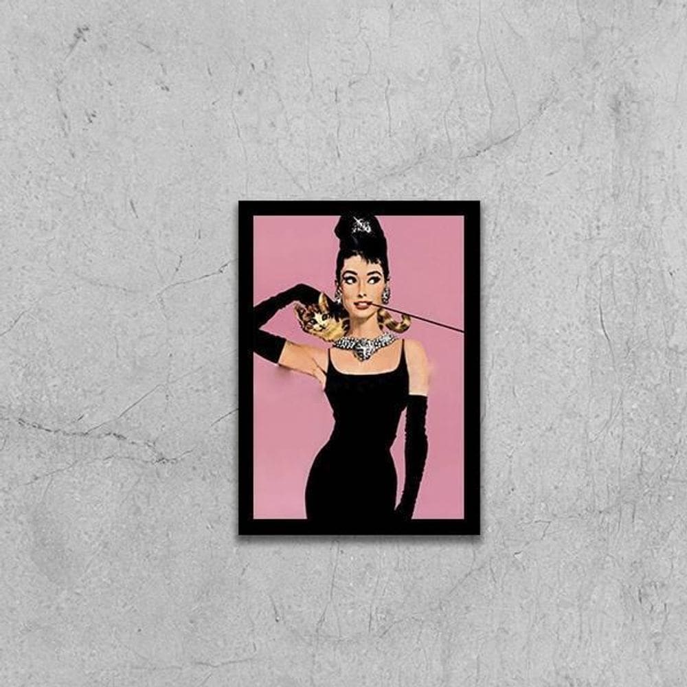 Quadro Audrey Hepburn Bonequinha De Luxo Rosa 45X34 Preta