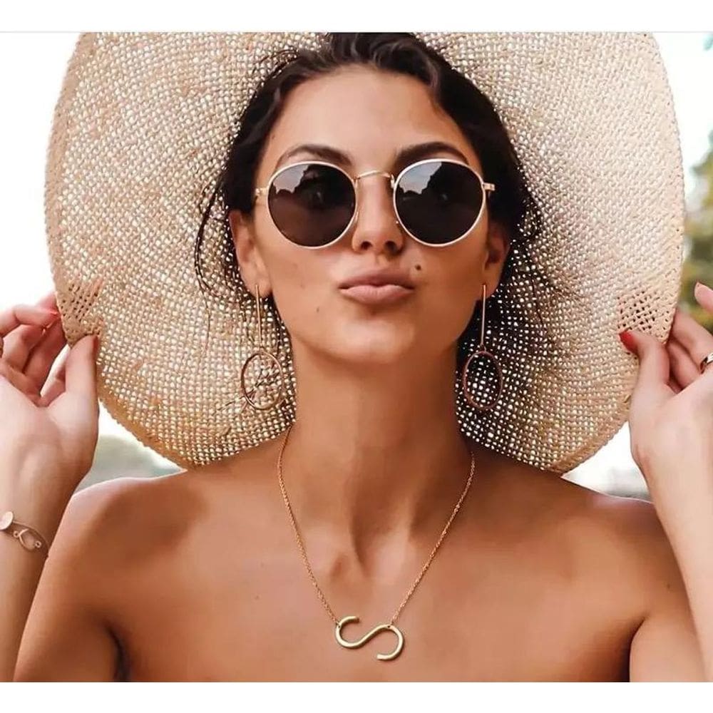 Colar Letra I Dourado Delicado L5696