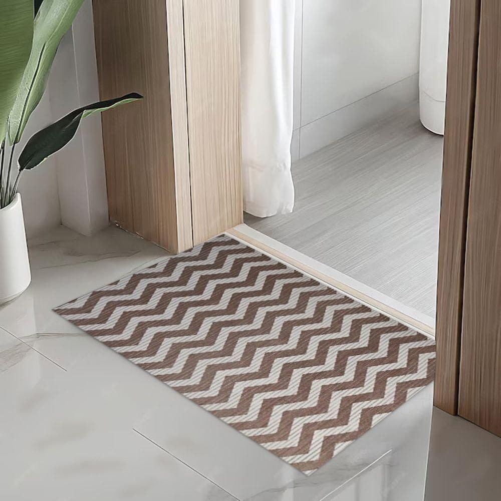 Tapete Passadeira Capacho Emborrachada Antiderrap. 0,65x1,00 Barrado Cinza