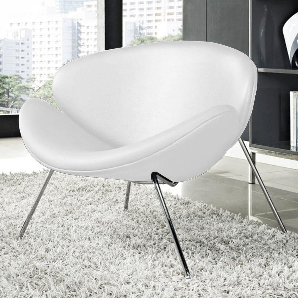 Poltrona Trevo Couro Sintético Branco Base Cromada