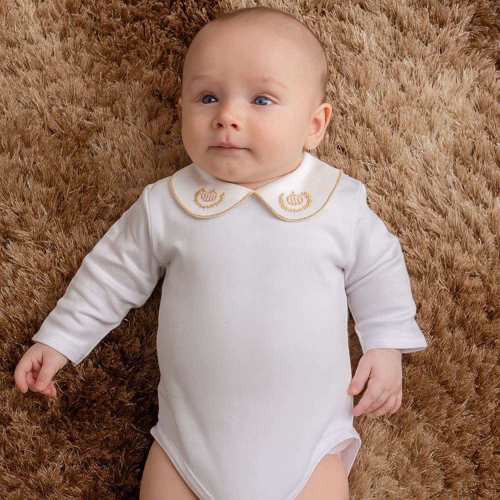 Body Recém Nascido Bebê de Gola Bordado Coroa
