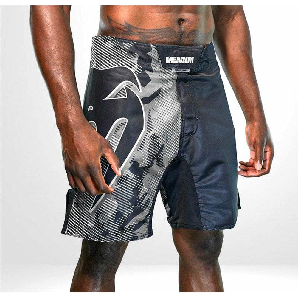 Bermuda Venum Fightshort GIANT Classic 3.0 pto/bco - venum
