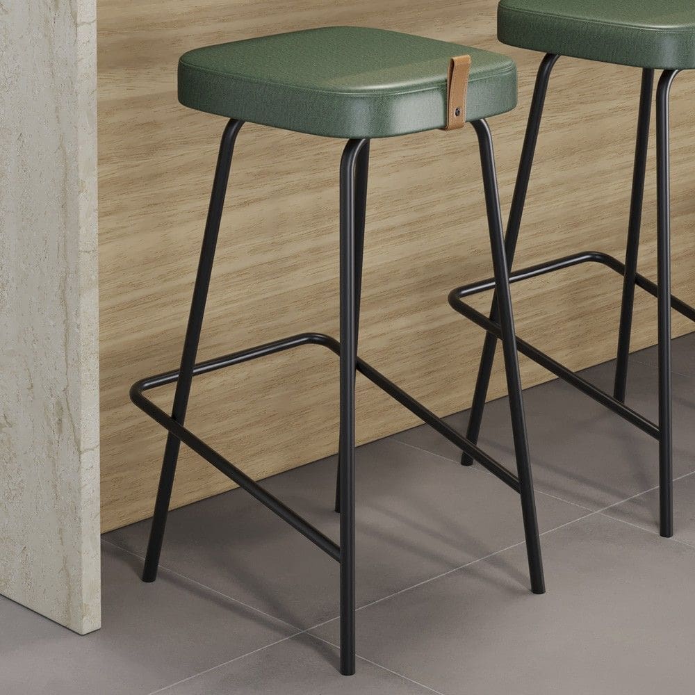 Banqueta Média Para Cozinha Vik Estofada Couríssimo Verde - Abmaza