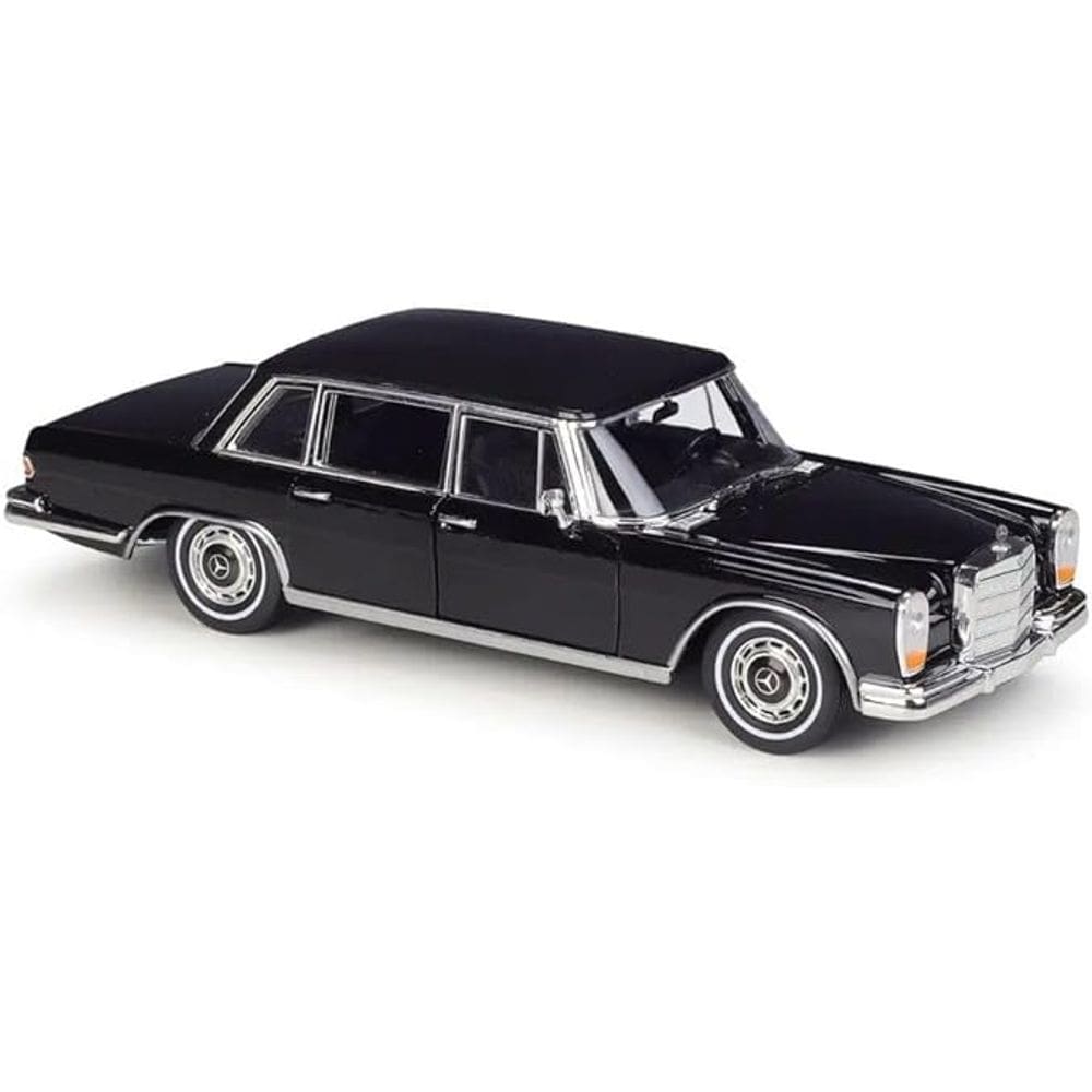 Modelo de carro fundido sob pressão Karson Mercedes-Benz 600 1963 em escala 1:24