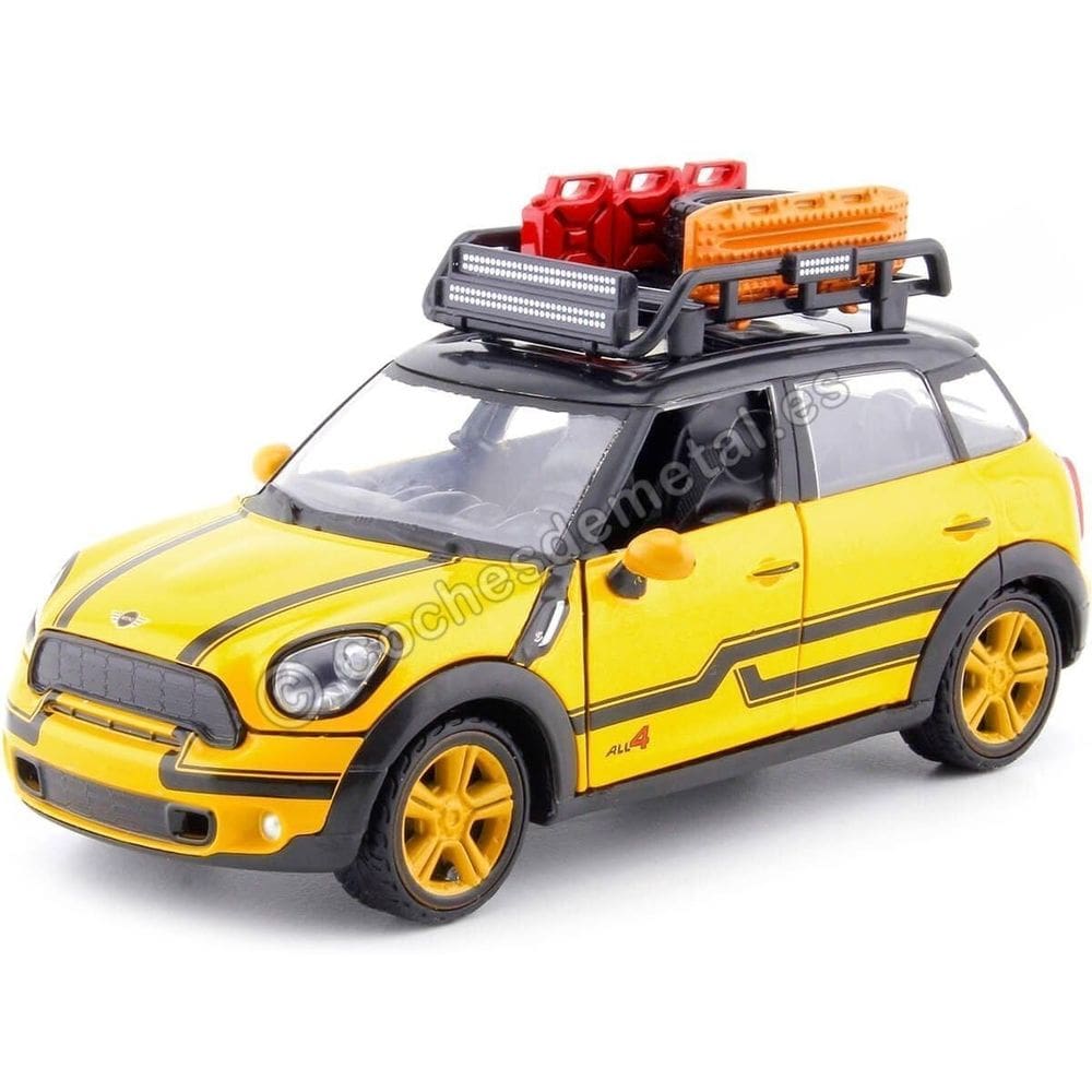 Modelo de carro moldado sob pressão Motormax Mini Cooper S Countryman em escala 1/24