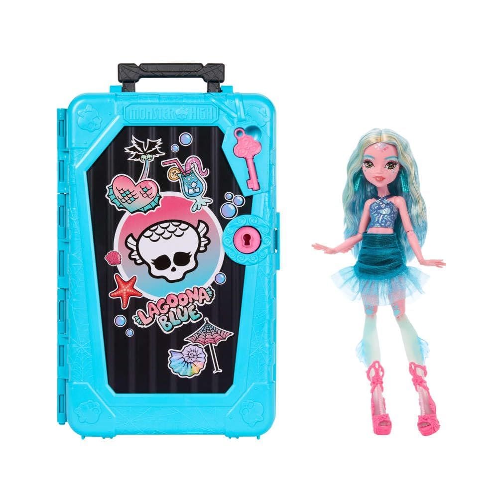 Conjunto de Boneca Lagoona Blue Monster High Skulltimate Secrets e Acessórios, Destino: Oásis Gore-geous com Mala e Mais de 19 Surpresas Como Roupas